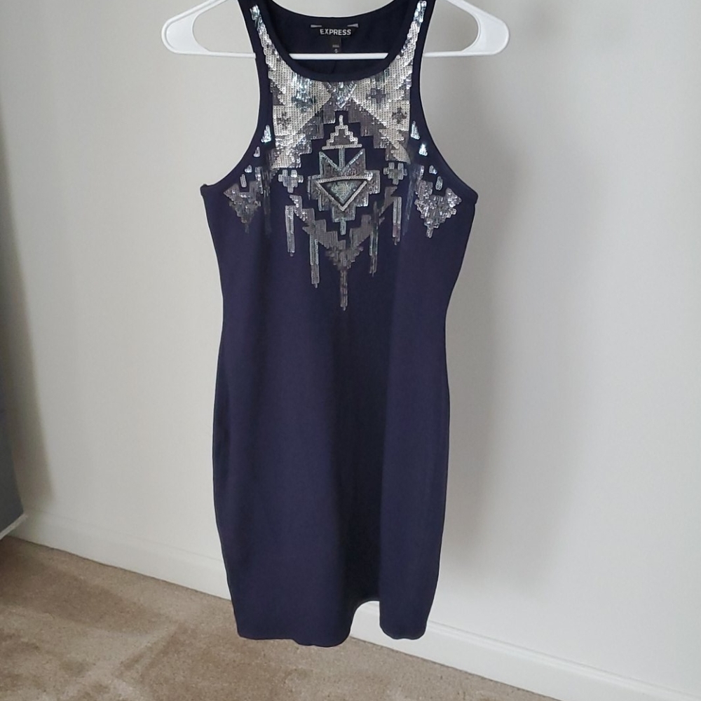 Body fitting dress